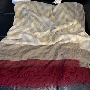 Burberry scarve